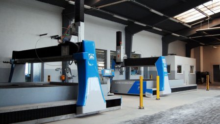 COBRA - NEW GENERATION CNC TABLES of PTV